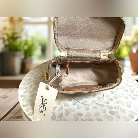 HOBO Vintage $198 Pixie Crossbody Bag Leather LTD Edition NWT - Picture 11 of 16